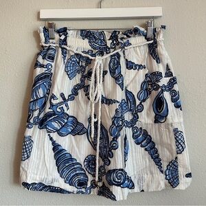 Lilly Pulitzer Size Medium White and Blue Seashell Print Skirt with Rope Belt